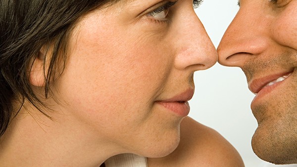 Các kỹ năng tình yêu khiến đàn ông không thể buông bỏ là gì? Người chồng nên làm gì nếu họ không muốn yêu?