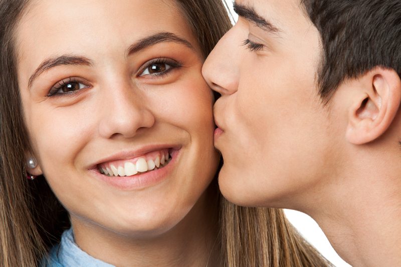 Những hiểu lầm về việc sử dụng bao cao su là gì? Làm thế nào để đàn ông cho quan hệ tình dục bằng miệng cho phụ nữ nếu họ thích họ?