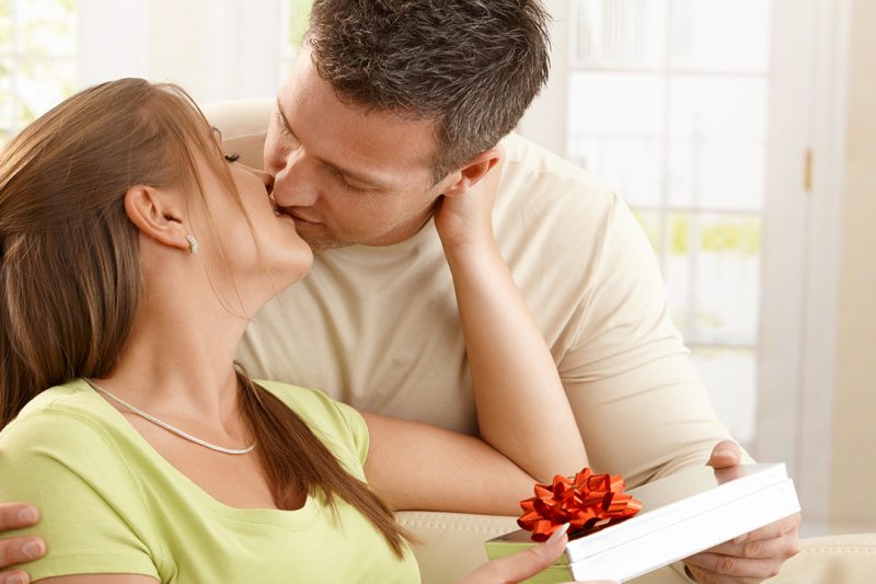 Làm thế nào đàn ông và phụ nữ có thể tận hưởng cực khoái một cách nhanh chóng? Những điều cấm kị cho đàn ông và phụ nữ yêu là gì?