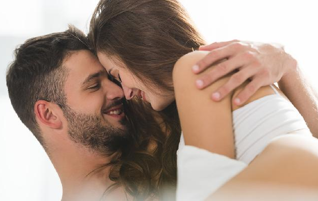 Bạn có thực sự yêu bạn khi chồng tôi hôn tôi riêng không? Chuyện gì đang xảy ra với chồng tôi hôn tôi riêng tư?