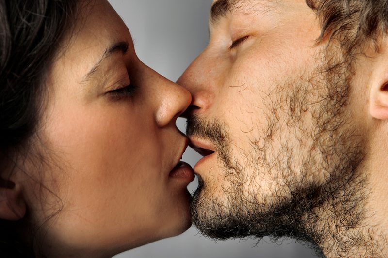 Các bệnh phụ khoa liên quan đến tình dục là gì? Làm thế nào để phụ nữ bị bệnh phụ khoa khi họ yêu