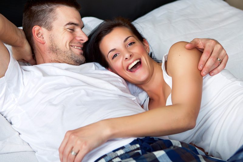 Làm thế nào các cặp vợ chồng có thể yêu thích hoàn hảo các tác dụng phụ của việc sử dụng bao cao su là gì