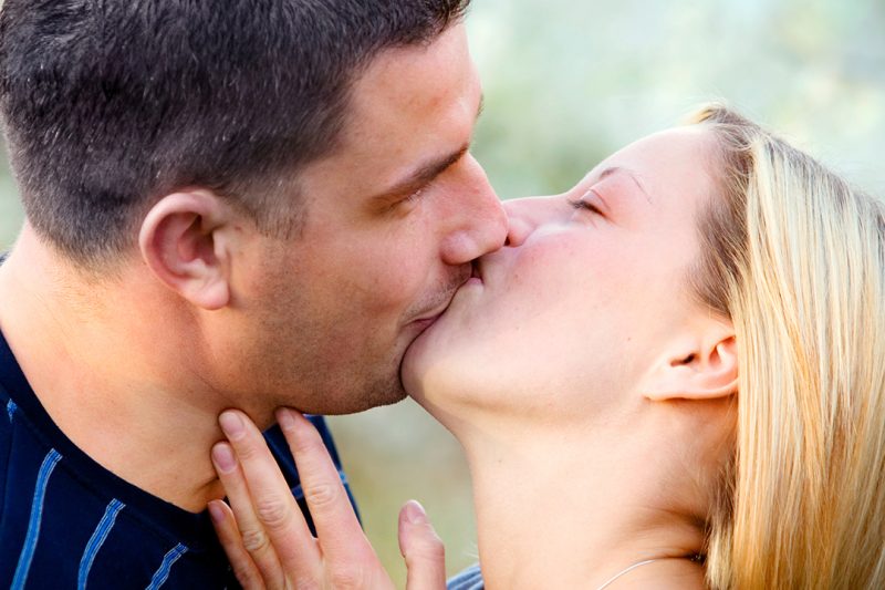 Những hành vi tình dục nào nên tránh? Những thực phẩm tình dục phổ biến có thể giúp ích gì