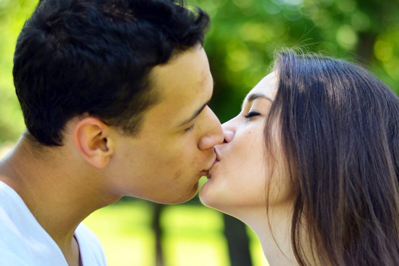 Làm thế nào để tận hưởng niềm đam mê tắm của một cặp vợ chồng? Những điều cấm kị chung trong đời sống tình dục là gì