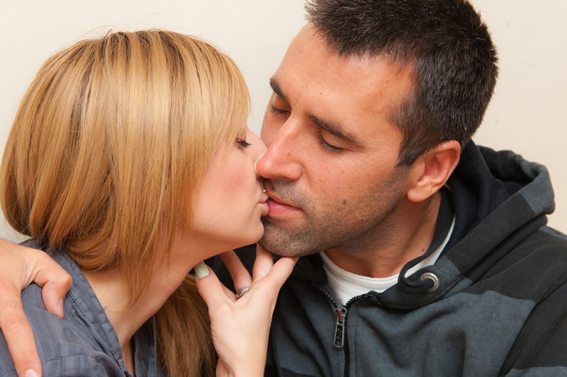 Phụ nữ phải làm chủ những tư thế tình dục nào? Các vị trí tình yêu chung là gì