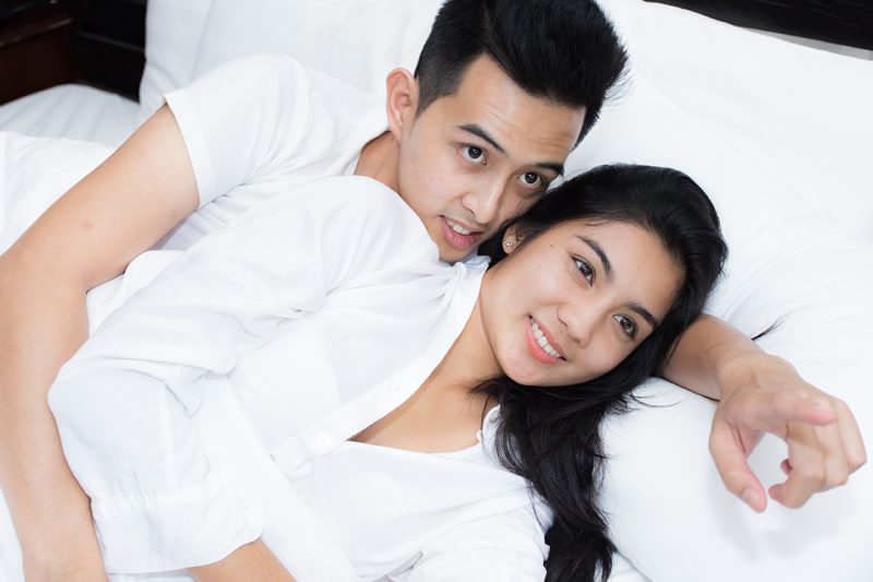 Nó có thực sự tốt cho con trai và bé gái ngủ khỏa thân? Những điều tồi tệ khi ngủ khỏa thân là gì?