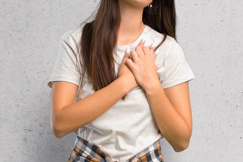 Nguyên nhân của đau vú là gì? Cách điều trị đau vú