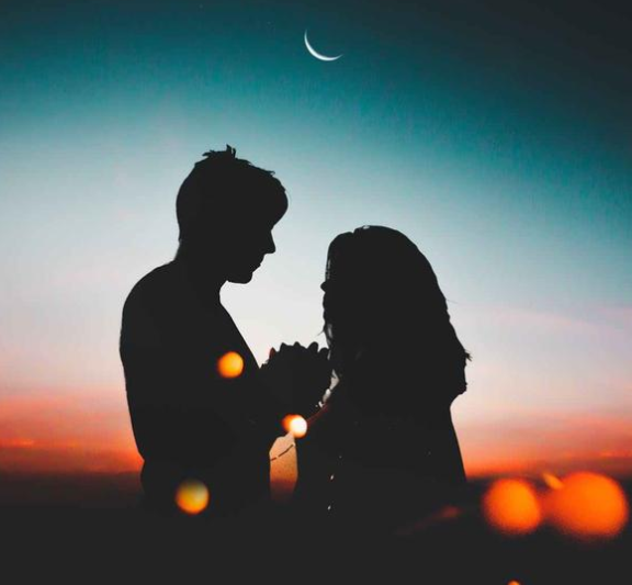 Làm thế nào để giải quyết vấn đề tình dục giữa các cặp vợ chồng ở hai nơi? Sự nguy hiểm của sự tách biệt giữa các cặp vợ chồng ở hai nơi là gì