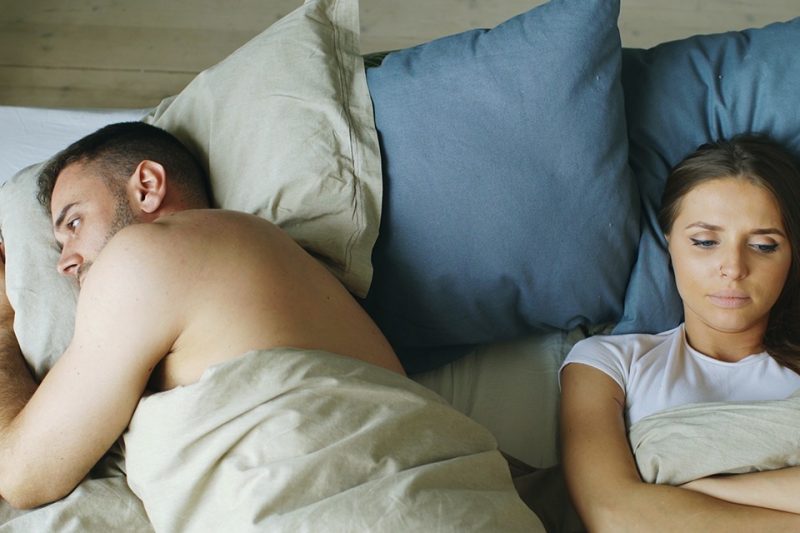 Làm thế nào để một người phụ nữ chủ động chia tay một cuộc hôn nhân? Làm thế nào một người phụ nữ sẽ gợi ý cho cô ấy nếu cô ấy muốn rời khỏi người yêu của mình?