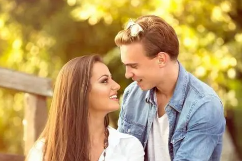 Một người phụ nữ có thể làm điều đó bao nhiêu lần trong một đêm? Tại sao một người phụ nữ có thể yêu nhiều lần trong một đêm