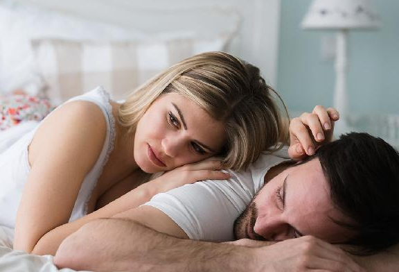 Các kỹ năng hôn đam mê là gì? Làm thế nào đàn ông và phụ nữ có thể thực hiện quan hệ tình dục suôn sẻ hơn