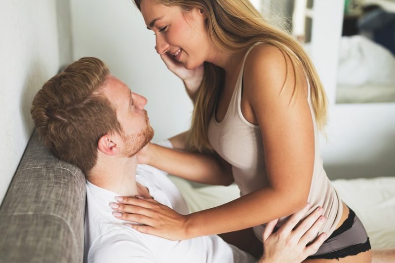 Những lời khuyên cho tình yêu trực tuyến là gì? Làm thế nào để tận hưởng cuộc sống tình dục giữa hai nơi