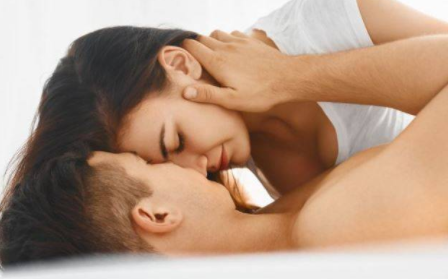 Các hướng dẫn tình yêu lĩnh vực mạnh nhất cho các cặp vợ chồng là gì? Các hướng dẫn tình yêu tốt nhất cho tình yêu hiện trường là gì?
