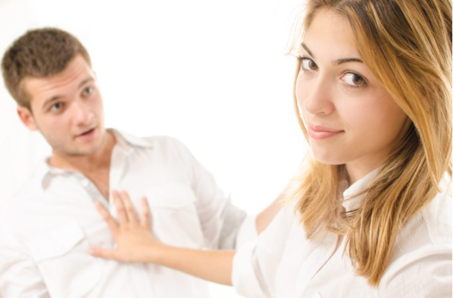 Điều gì sẽ xảy ra nếu một cặp vợ chồng không có quan hệ tình dục trong một thời gian dài? Năm tác hại chính của việc thiếu tình dục của một cặp vợ chồng là gì?