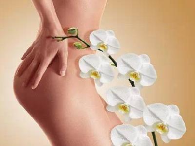 Điều gì gây xói mòn cổ tử cung ở phụ nữ? Các triệu chứng phổ biến của xói mòn cổ tử cung ở phụ nữ là gì?