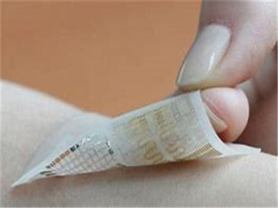 Nguyên tắc của các bản vá biện pháp tránh thai là gì? Những lợi ích của việc sử dụng các bản vá biện pháp tránh thai là gì?
