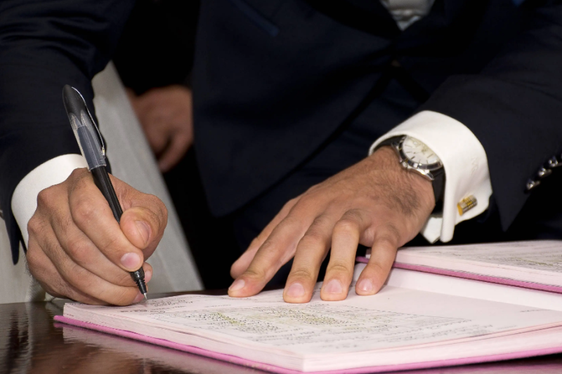 Làm thế nào để viết một thỏa thuận ly hôn? Bạn có cần phải viết một thỏa thuận ly hôn với luật sư không?