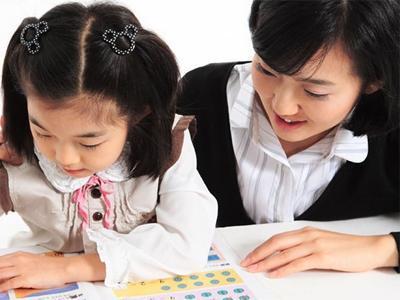 Những hiểu lầm nguy hiểm về giáo dục giới tính cho trẻ em là gì? Cách thực hiện giáo dục giới tính