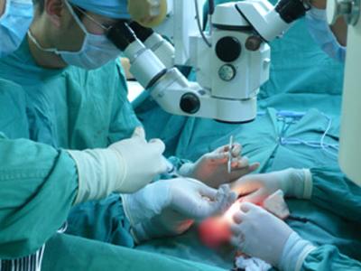 Làm thế nào để thực hiện phẫu thuật thắt nam? Các di chứng của thắt nam là gì?