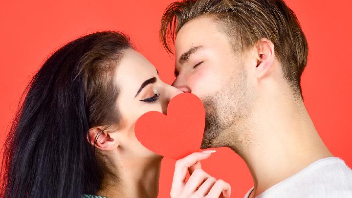 Làm thế nào để chà xát mụn của riêng bạn? Những cách để chà xát mụn của bạn là gì?