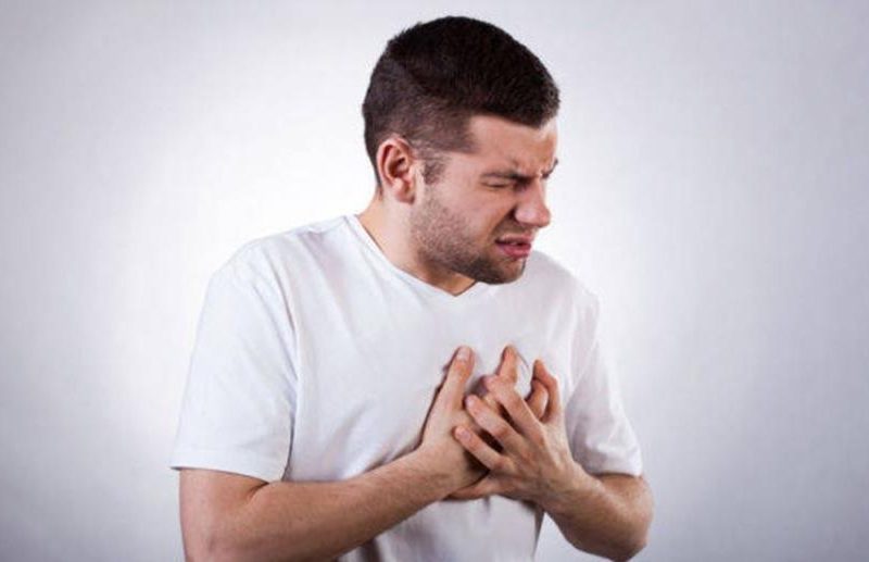 Tình trạng căng ngực của nam giới là gì? Năm lý do cho sự căng ngực của nam giới